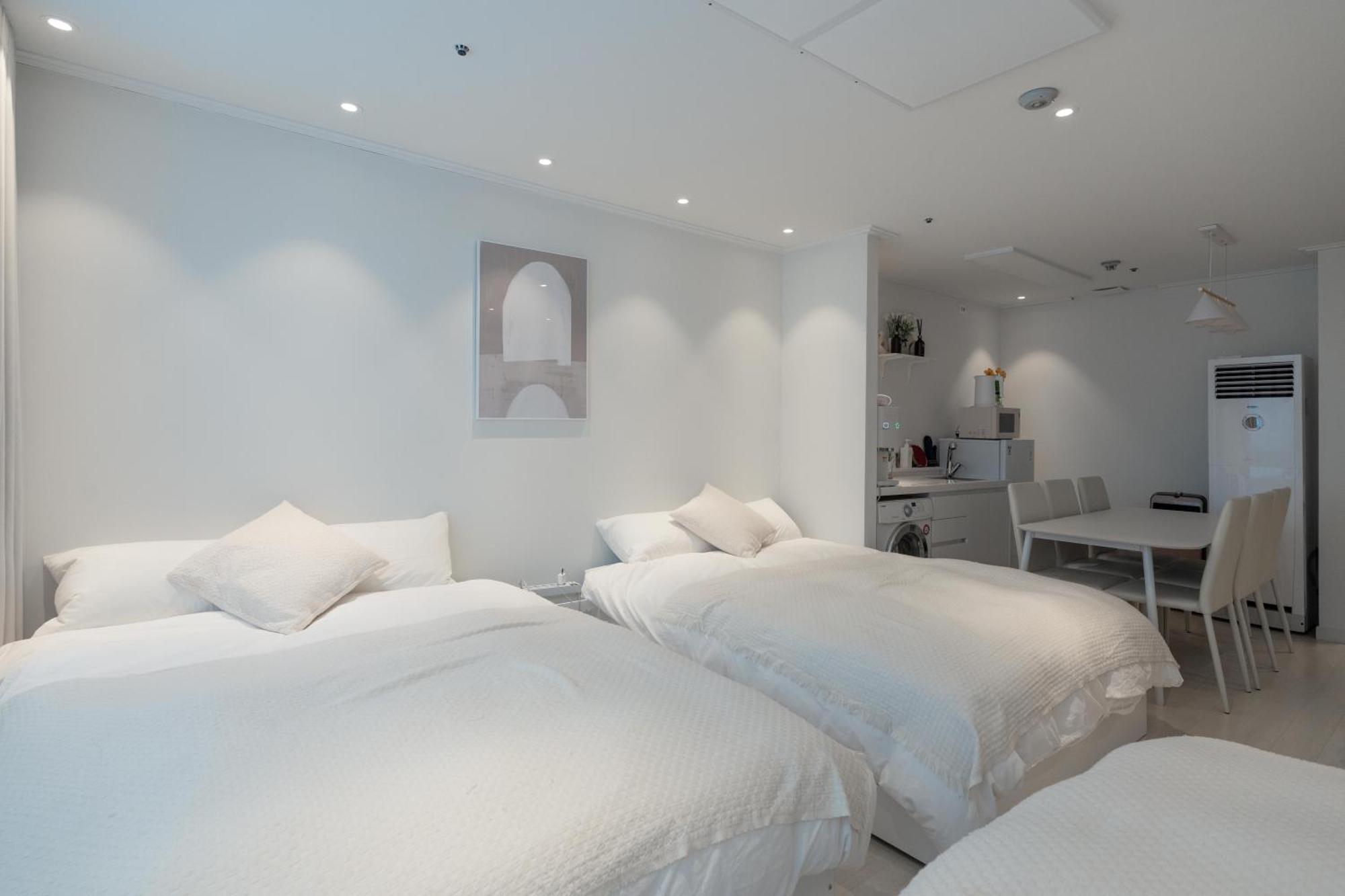 New Hongdae House Apartment *